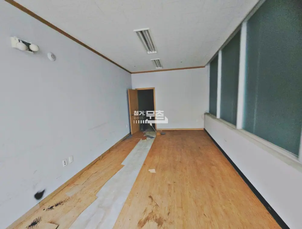 금천구 7평 사무실 부분 철거 현장